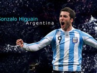 红黑之魂，当足球成为朋友，梦想在圣西罗的瞬间永恒